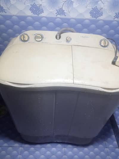 Haier Washing machine with dryer