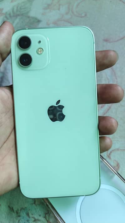 Apple iPhone 12