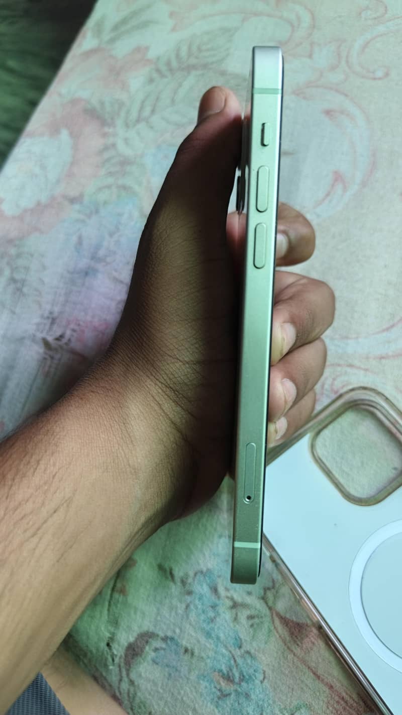 Apple iPhone 12 1