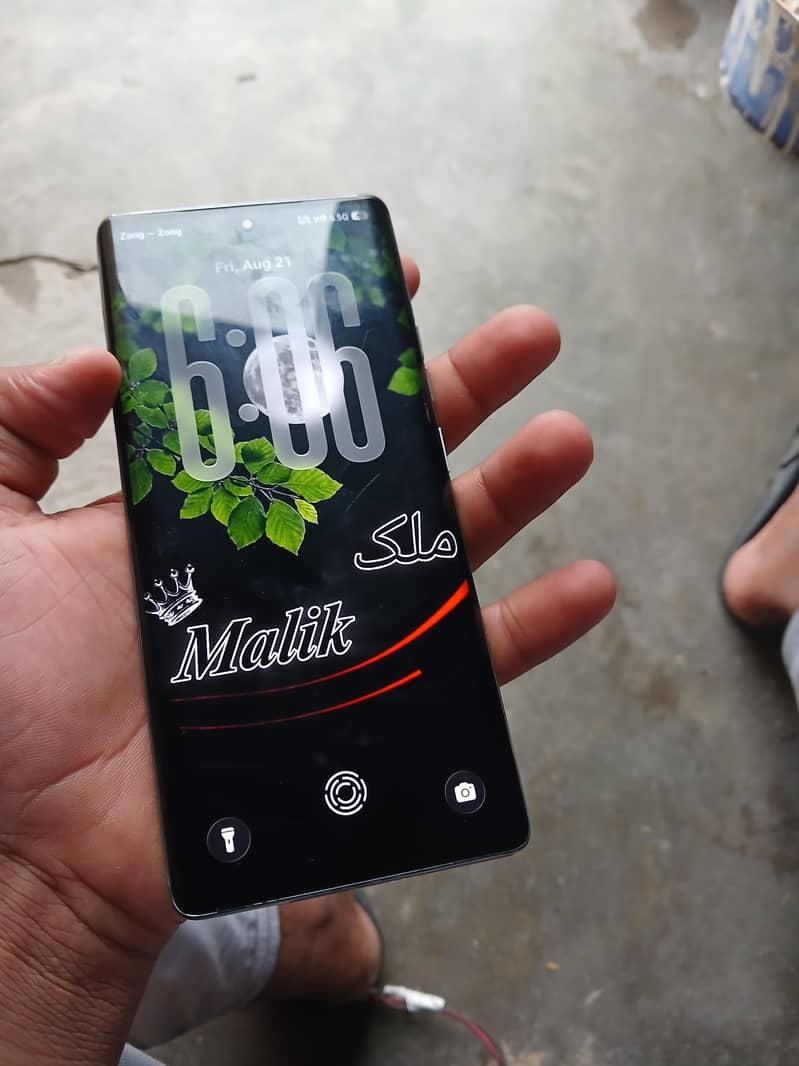 Tecno CAMON 40 Pro 1