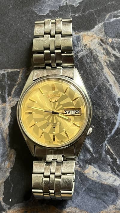 Seiko 5 Golden Dial