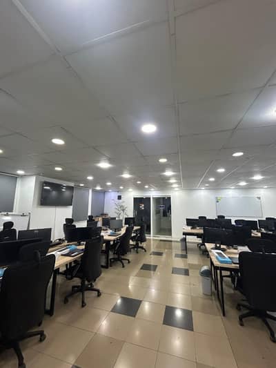 1800 Sq/Feet Ground Floor Commercial Ofice For Rent