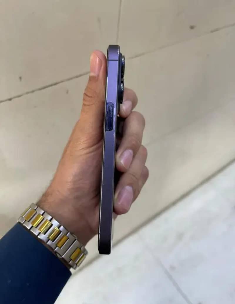 iPhone 14 pro 2