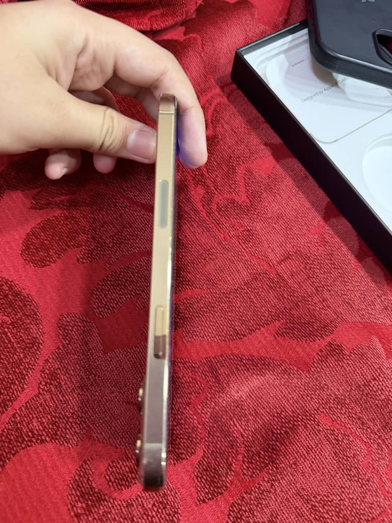 Iphone 12 pro max 0