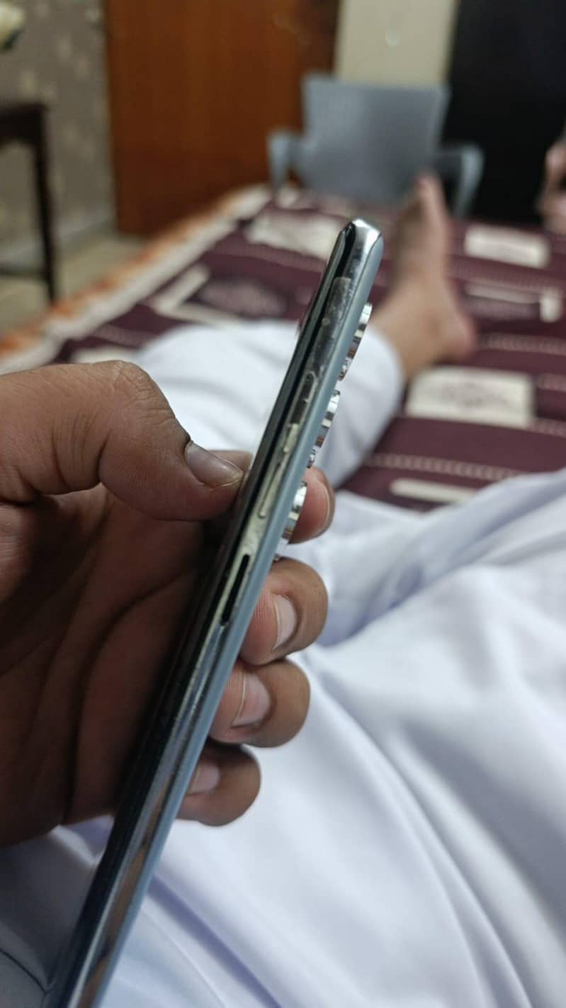 Tecno CAMON 40 Pro 1
