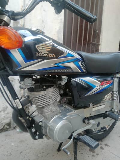 Honda 125 Black 2025
