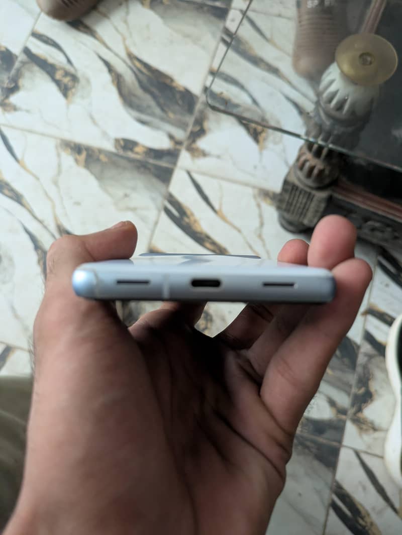 Google Pixel 7a 3