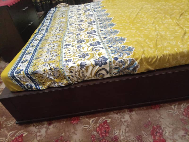 bed and dressing 2