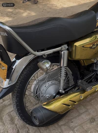 CG 125 Golden Edition