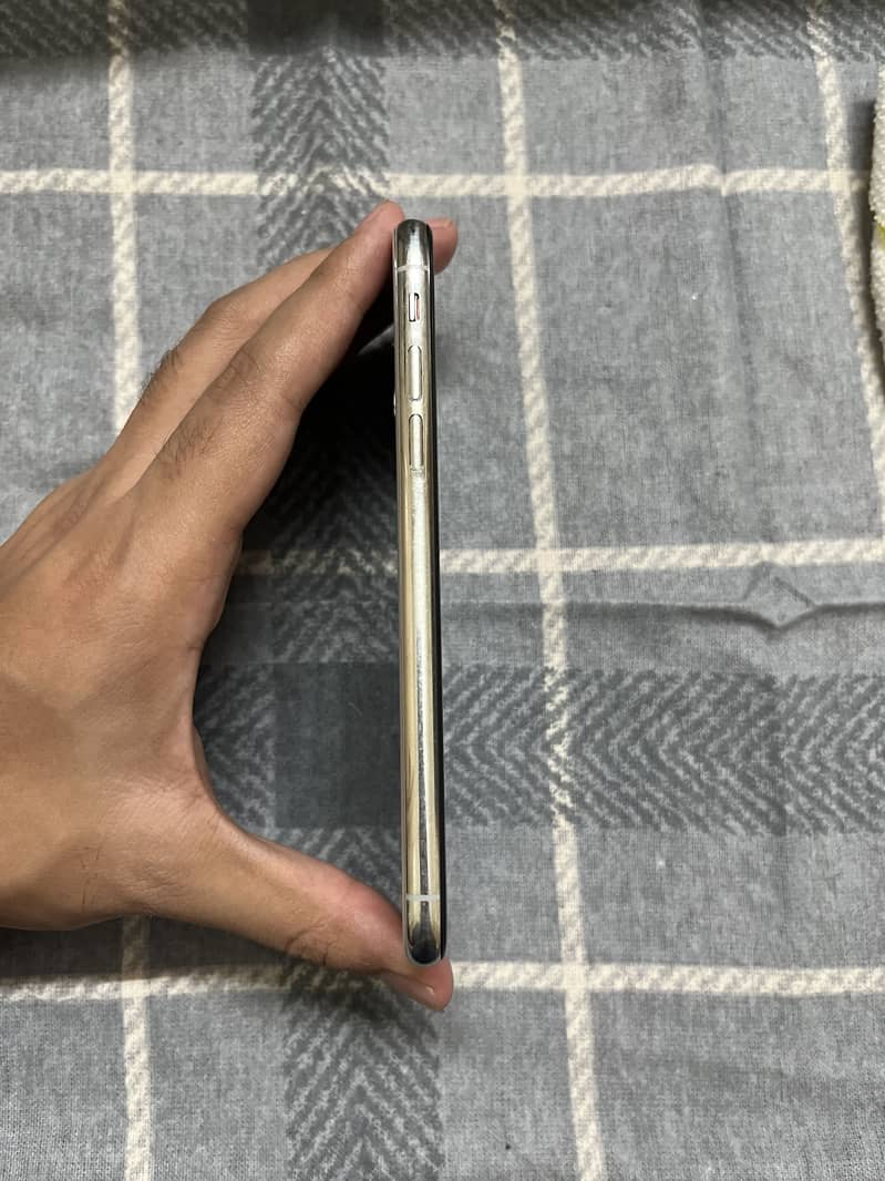 Apple iPhone X 7