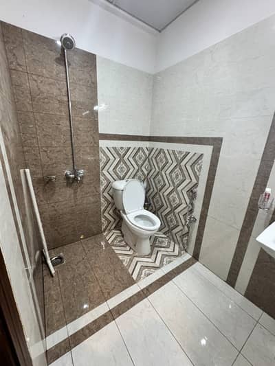 Daily Weekly monthly basic 1 bed finished apartment available for rent