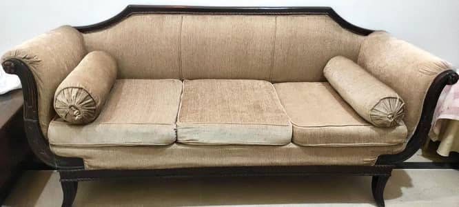 Sheshum Wood 5 Seater sofa set for sale.