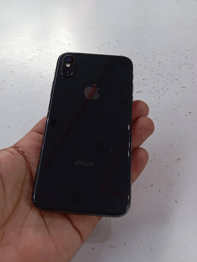 Apple iPhone X 3