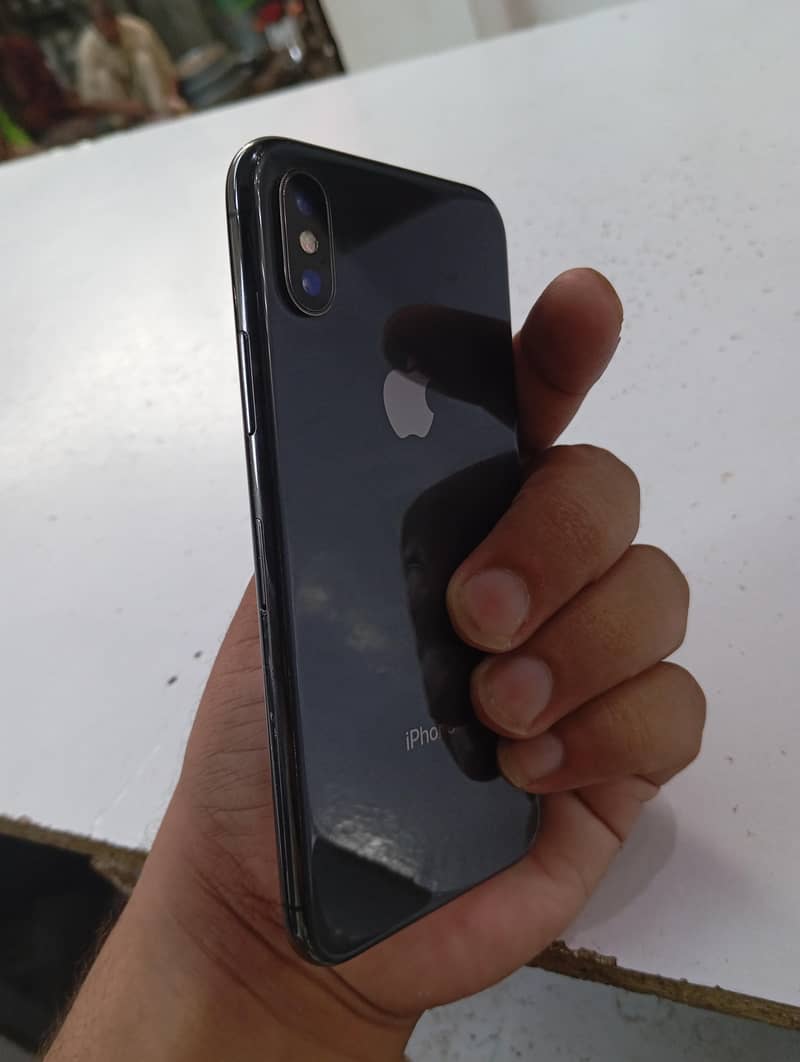 Apple iPhone X 4