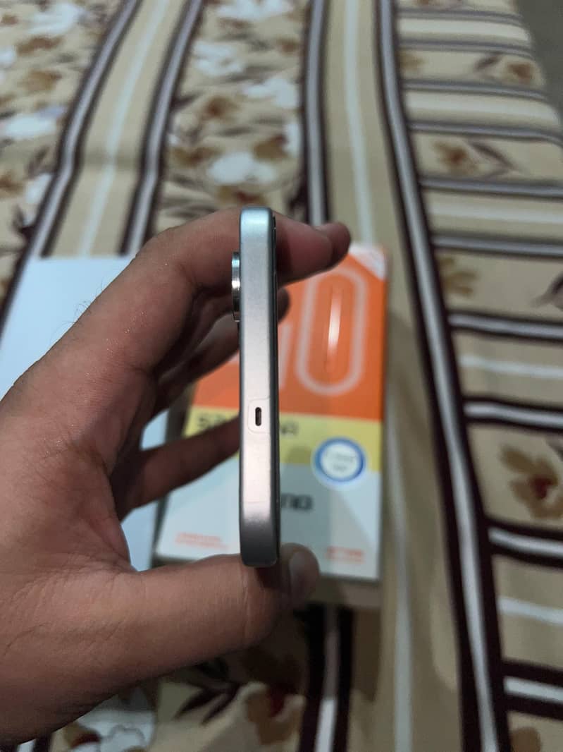 Tecno spark 40 pro Box pulled. 2