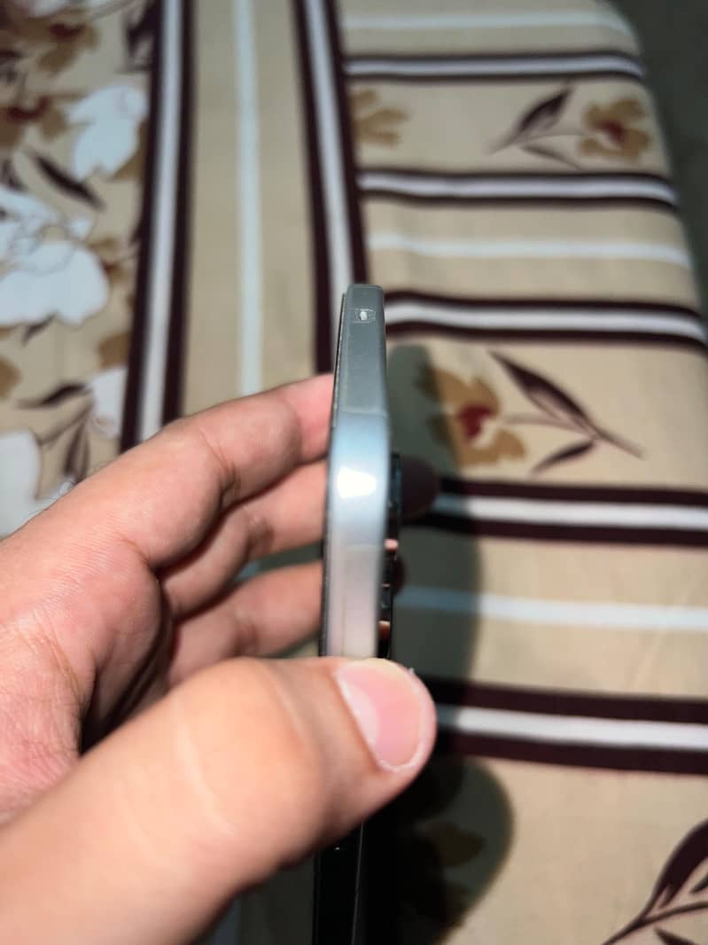 Tecno spark 40 pro Box pulled. 4