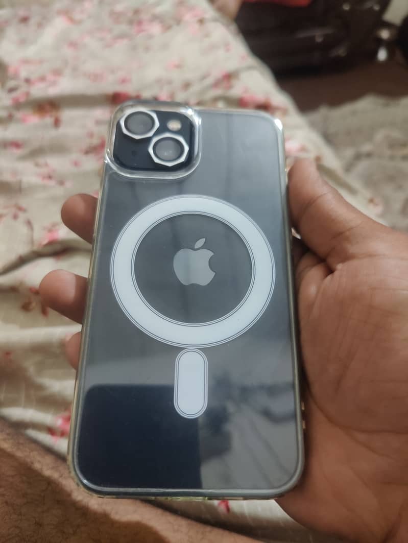 Apple iPhone 13 2