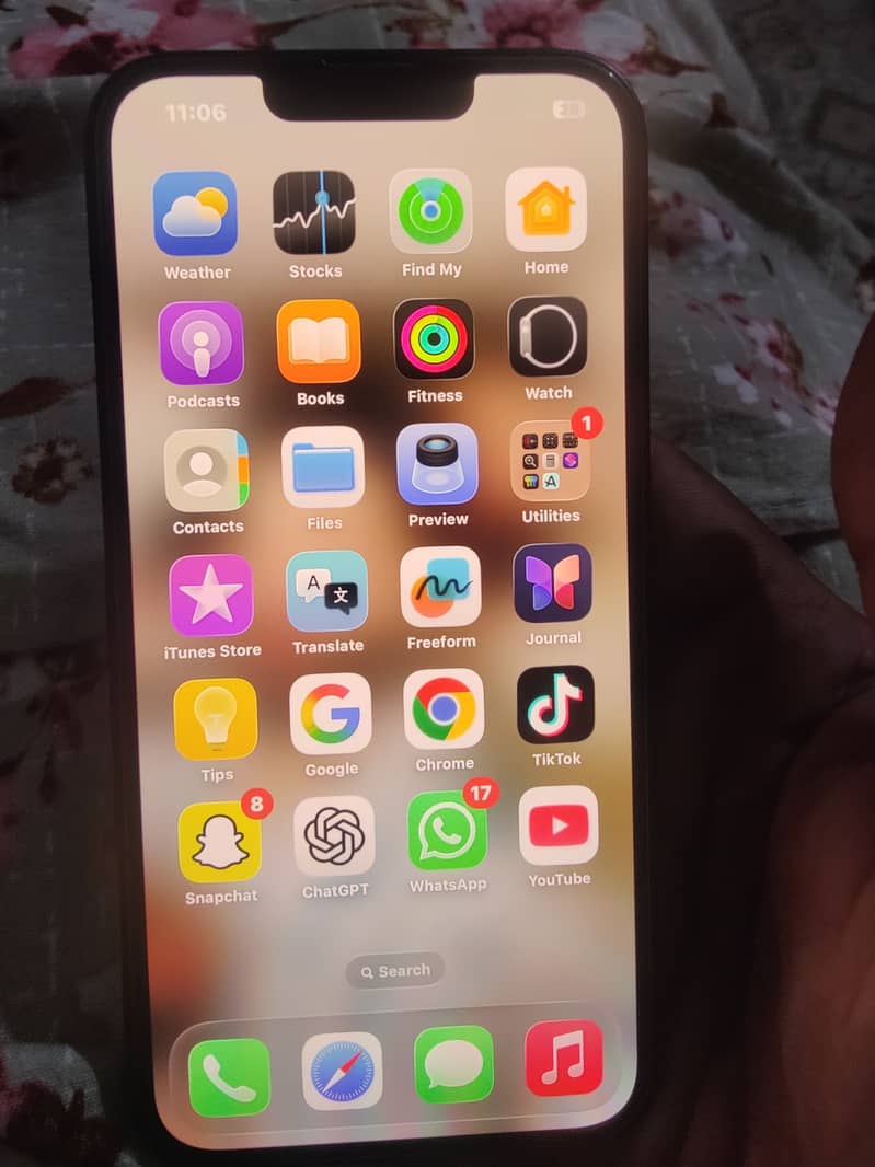 Apple iPhone 13 4