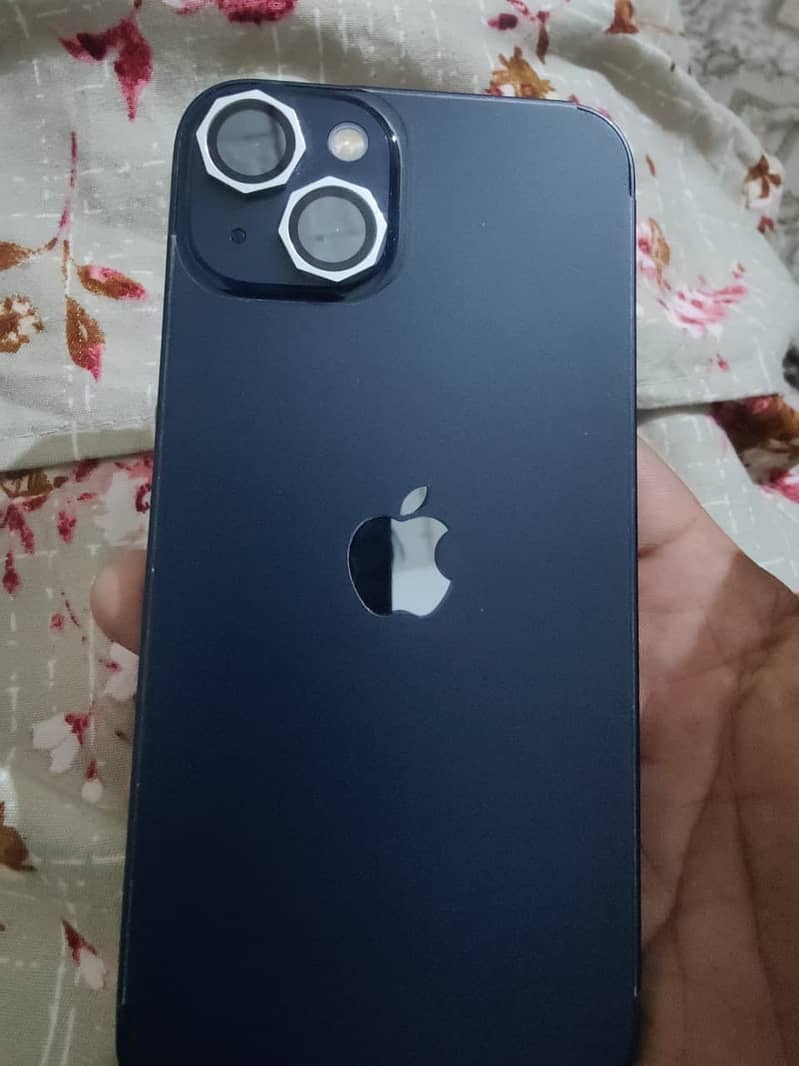 Apple iPhone 13 5