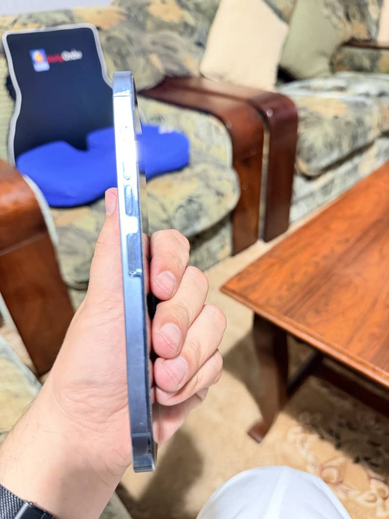 Apple iPhone 13 Pro Max 4