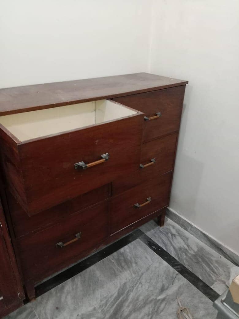 6 big boxes wardrobe 0