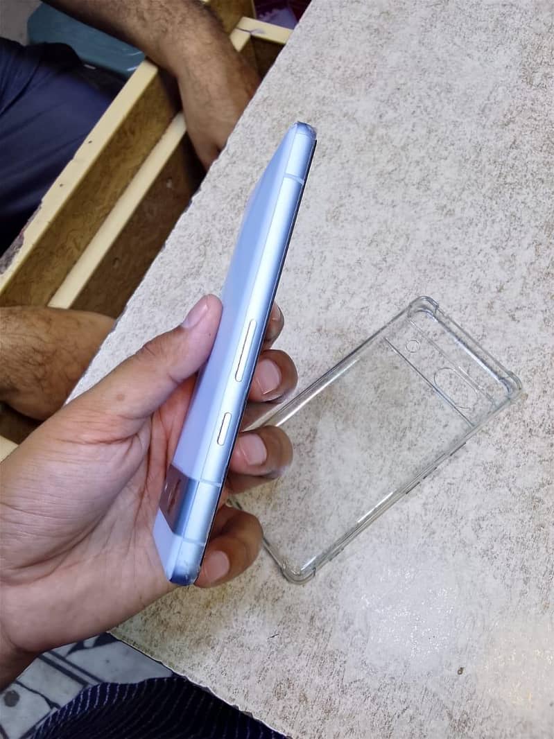 Google Pixel 7a 2