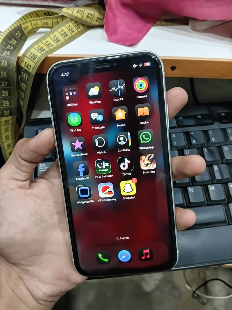 iPhone XR 5