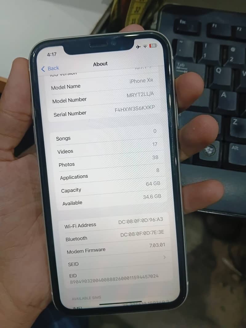 iPhone XR 8