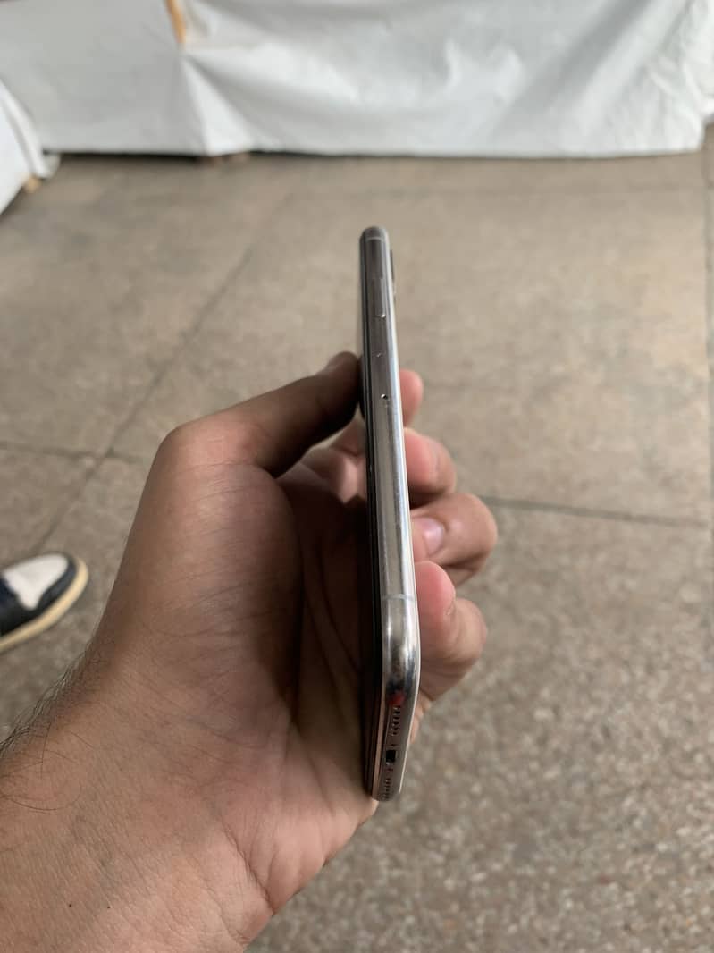 Apple iPhone X 1