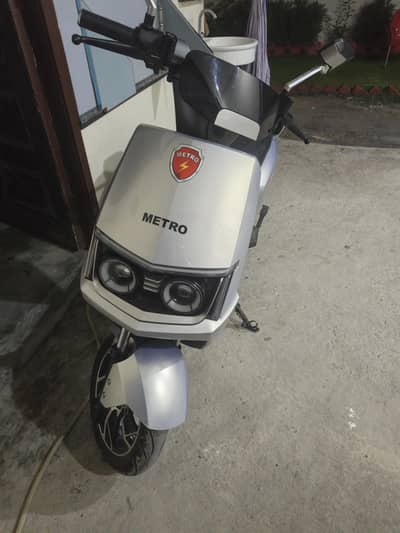Electric scooty for sale