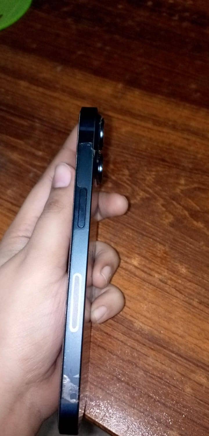 Apple iPhone 14 7