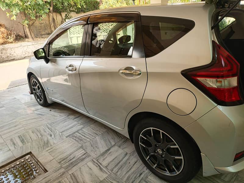 Nissan Note E Power 2016 8