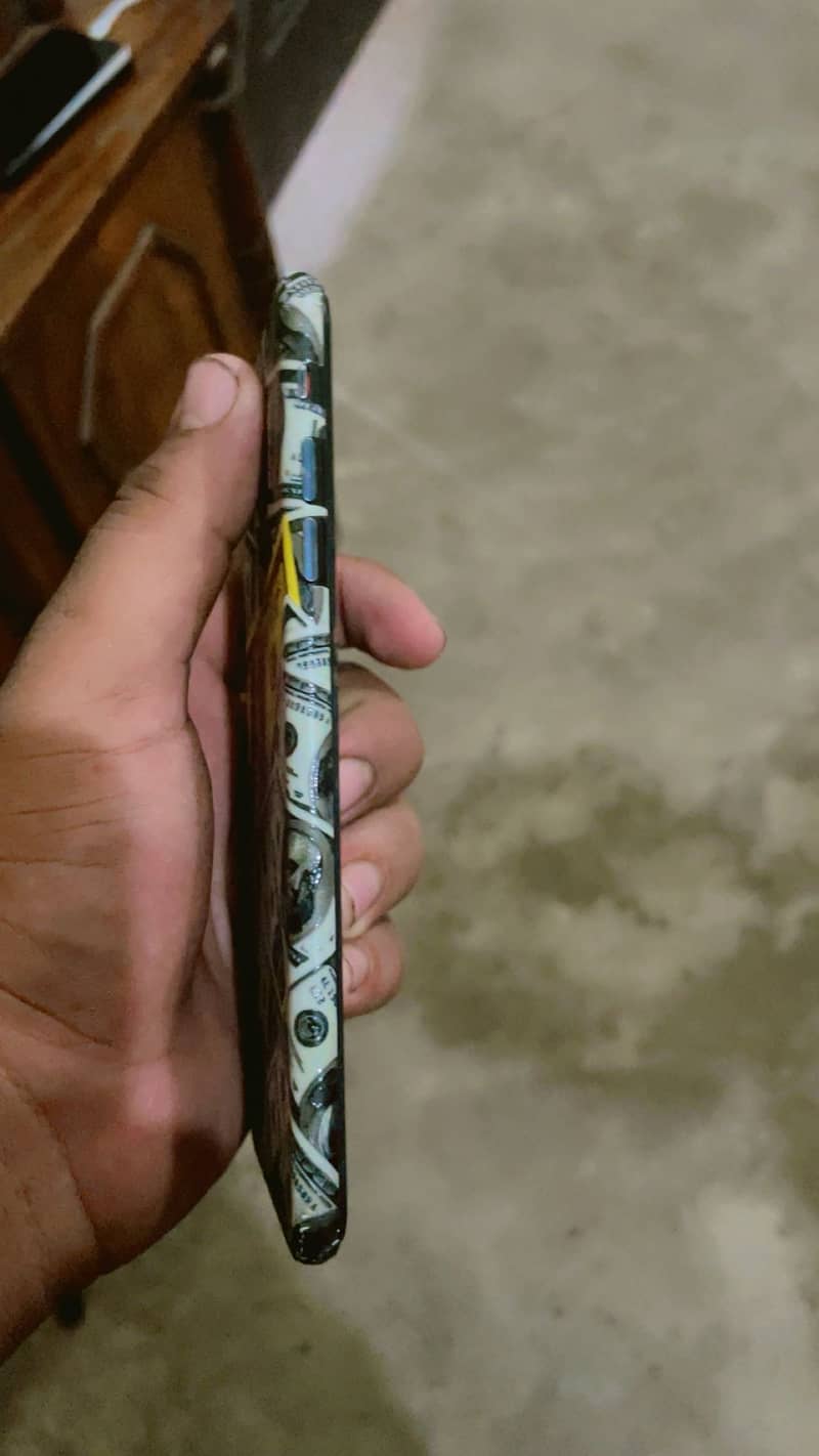 Apple iPhone 7 Plus 1