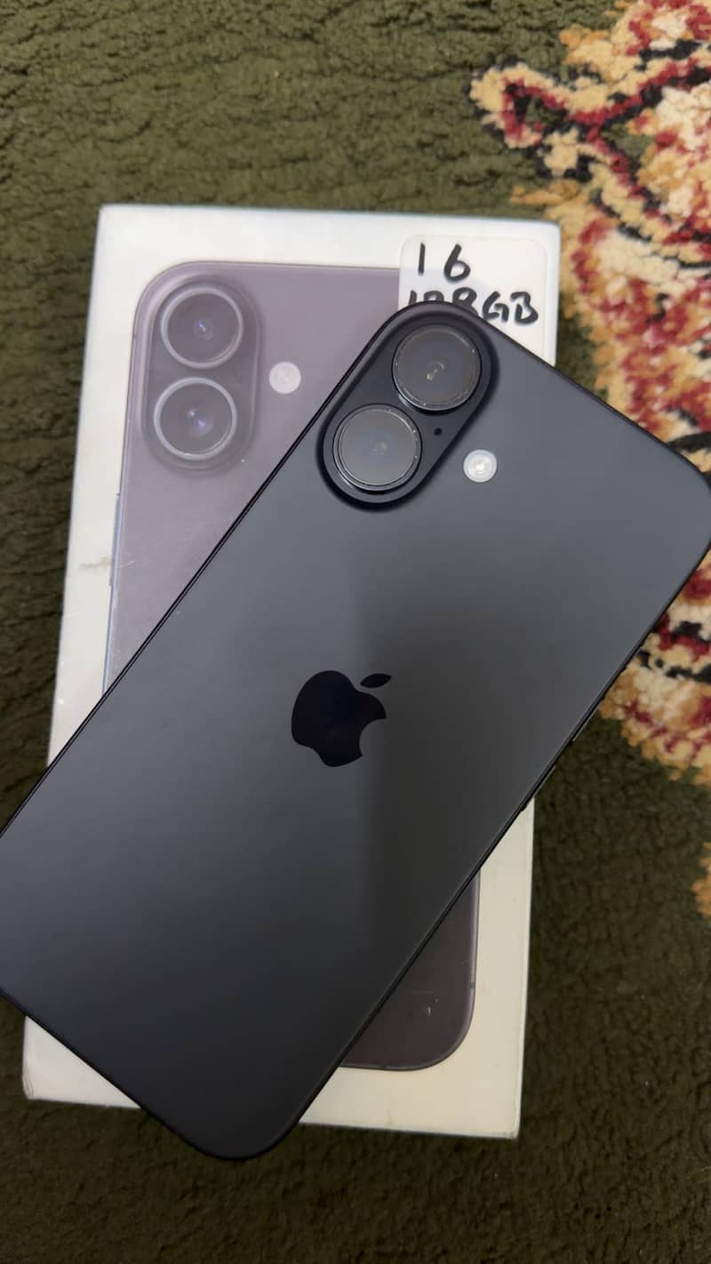 Apple iPhone 16 0