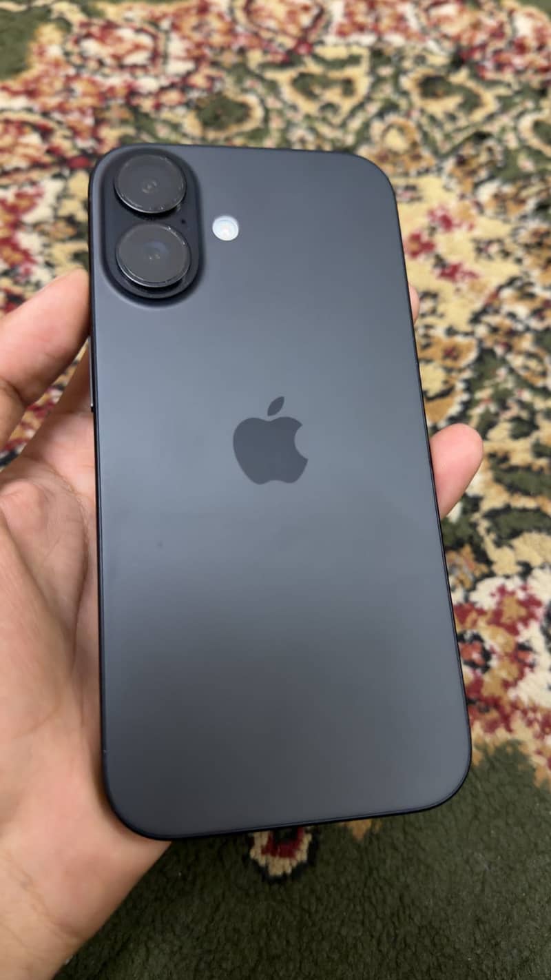 Apple iPhone 16 1