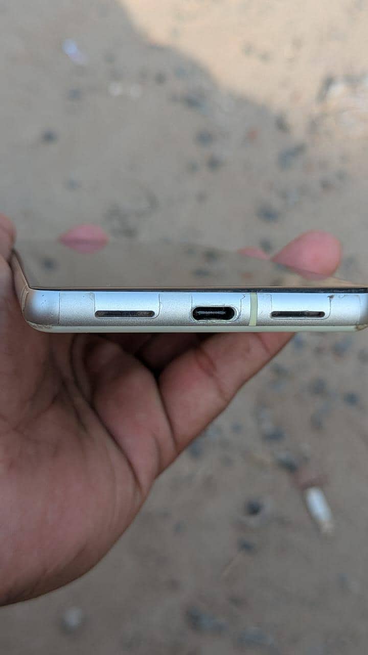 Google Pixel 7 4