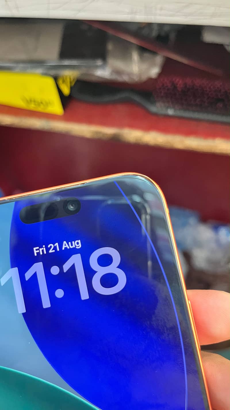 Apple iPhone 17 Pro Max 4