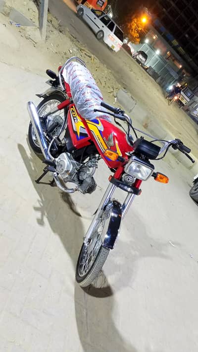 Honda CD-70 2026 model Karachi num 1st owner Genuine seald pack cond
