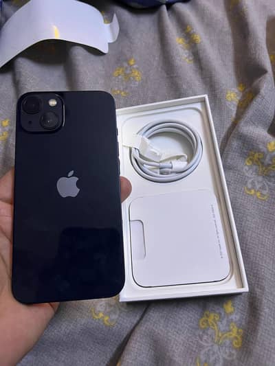 Apple iPhone 13