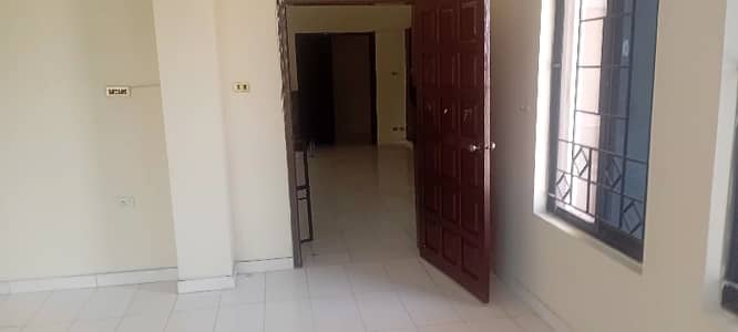 1 Kanal Upper Portion Available For Rent