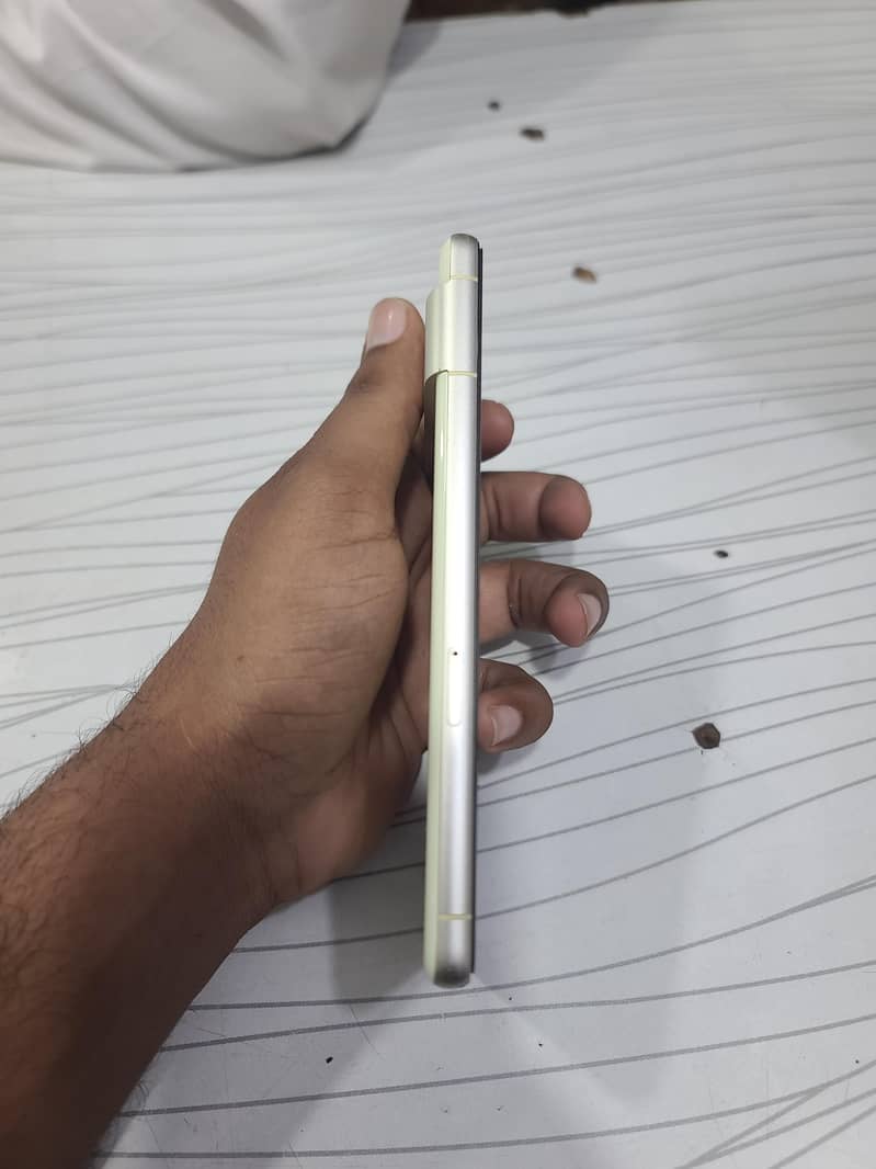 Google Pixel 7 3