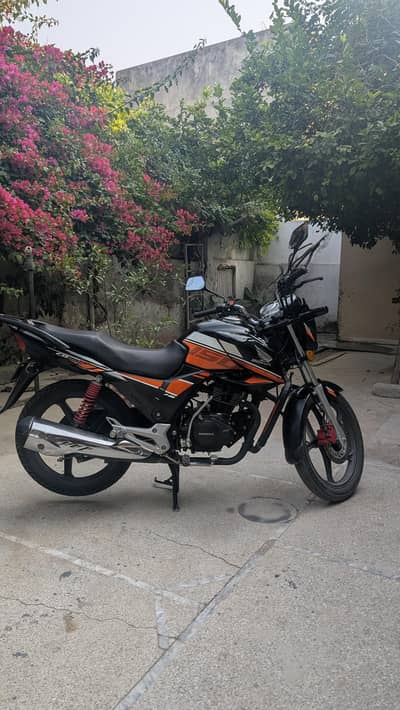 HONDA CB 150F