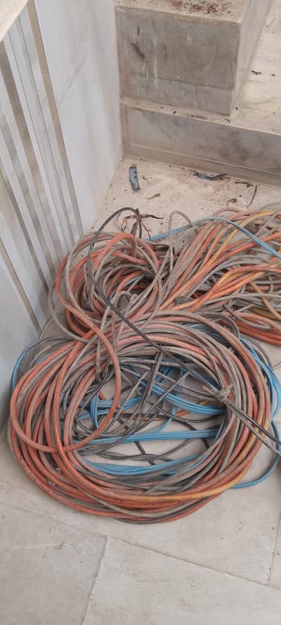 1.0 HP winner submersible pump with wire urgent sale Malir