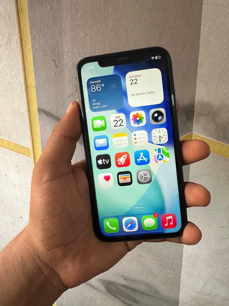 Apple iPhone 11 0