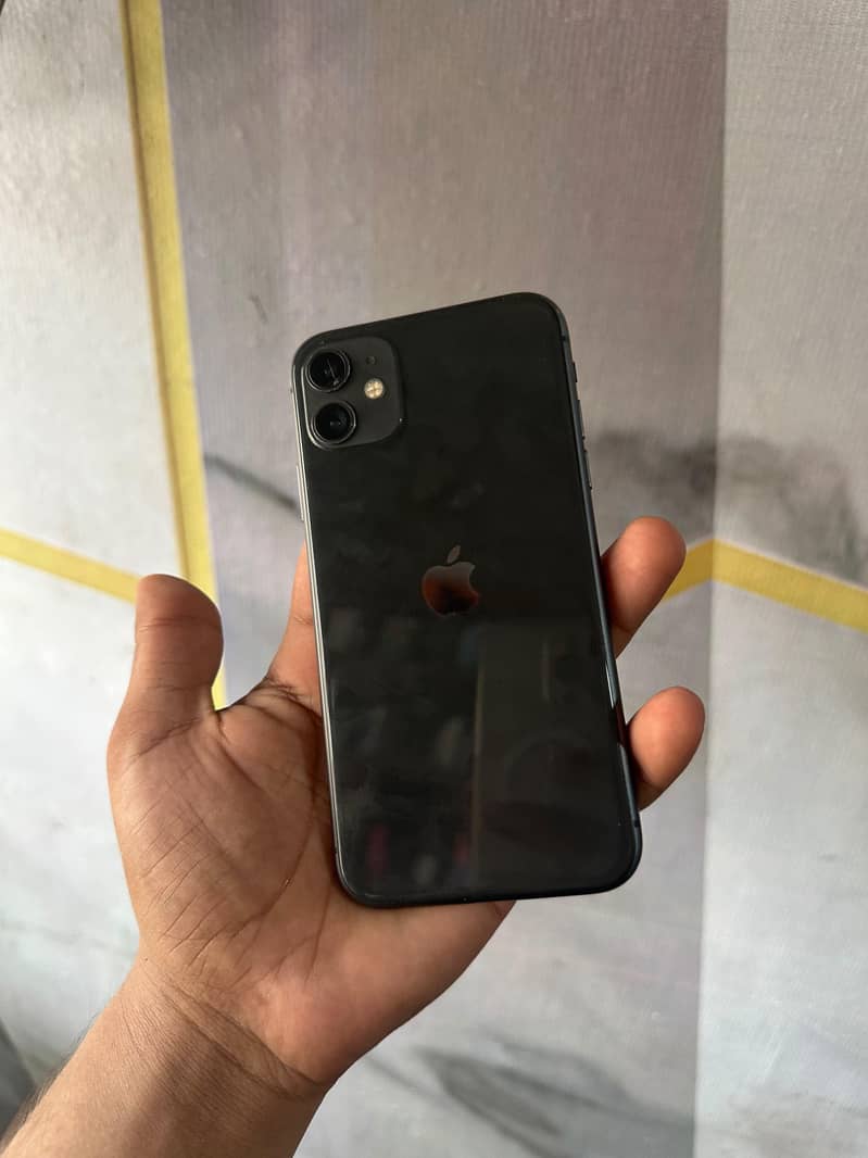 Apple iPhone 11 4