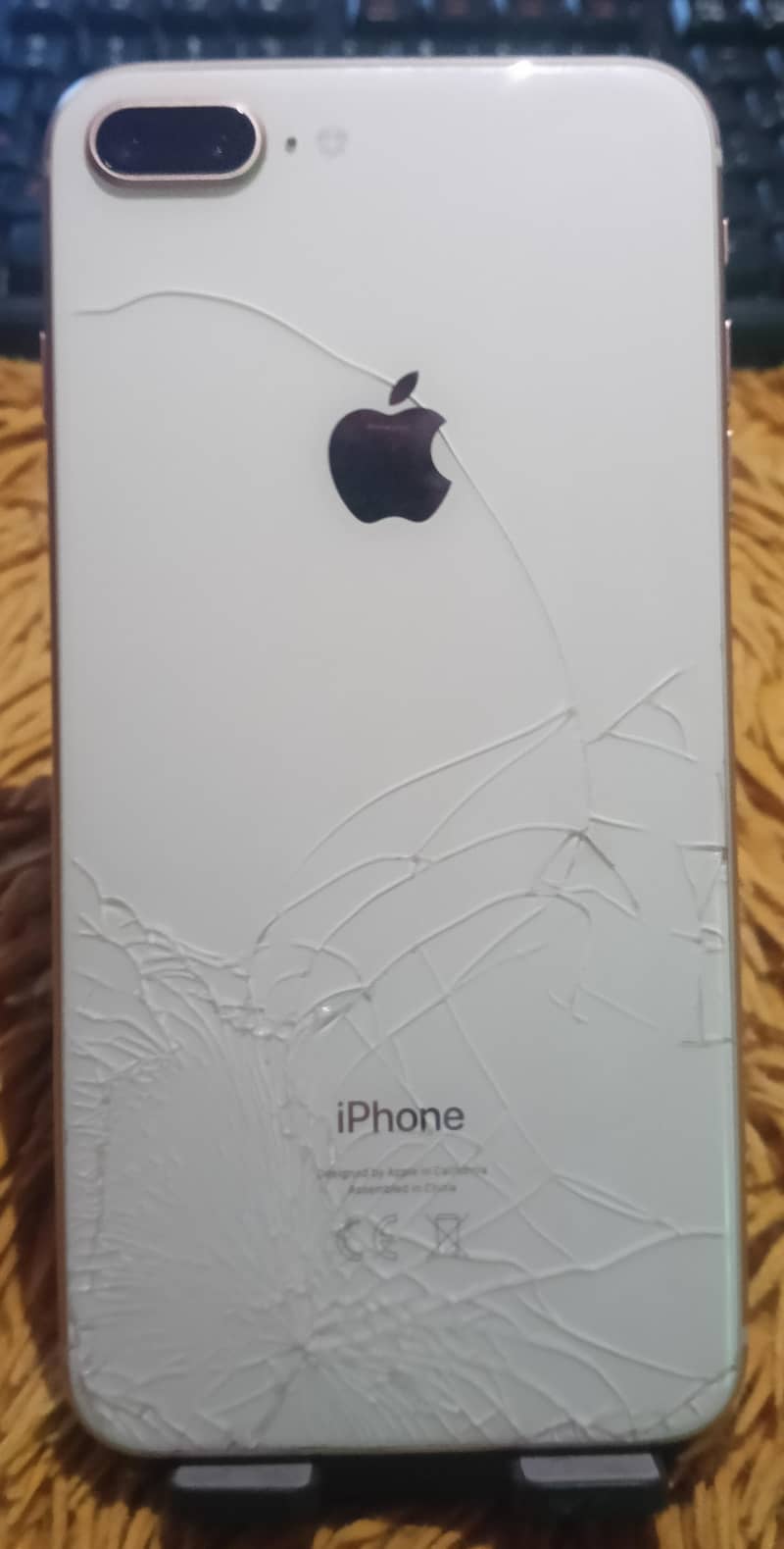 Apple iPhone 8 Plus 1