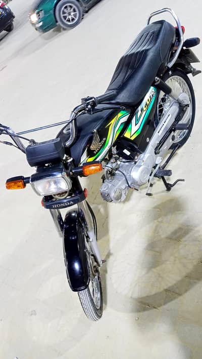Honda CD-70 2023 6 month model Karachi num 1st owner Genuine condition