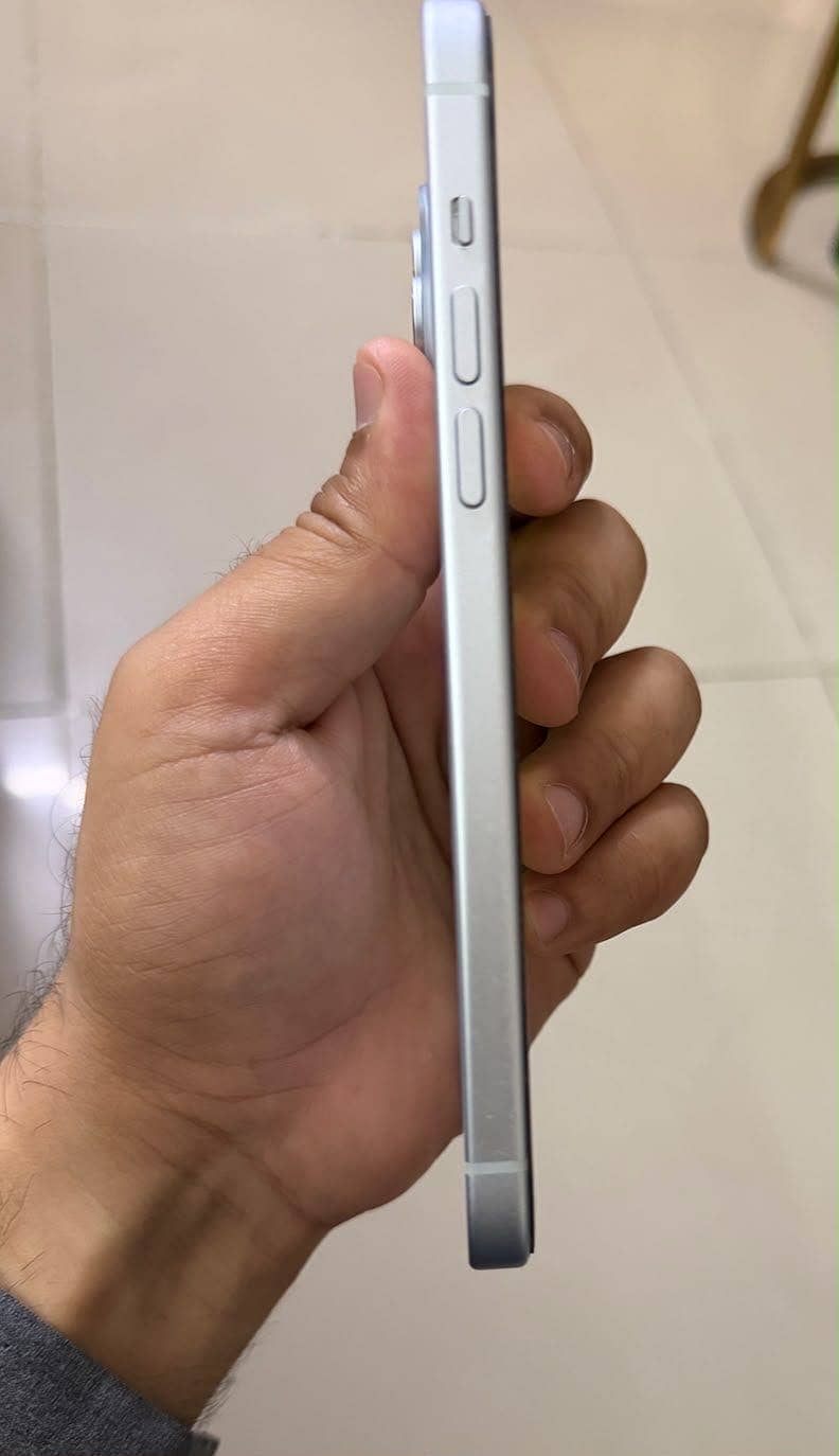 Apple iPhone 15 plus 2