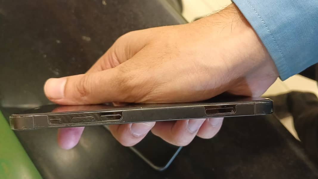 Apple iPhone 12 Pro 2