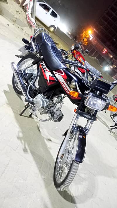 Honda CD-70 2025 model 9 month Karachi num 1st owner Genuine condition